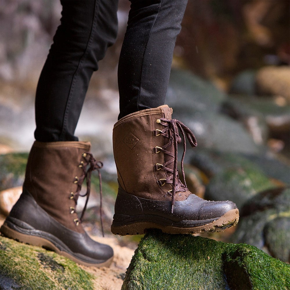 Muck Boots Arctic Outpost Leather Vibram Grip Short Boots