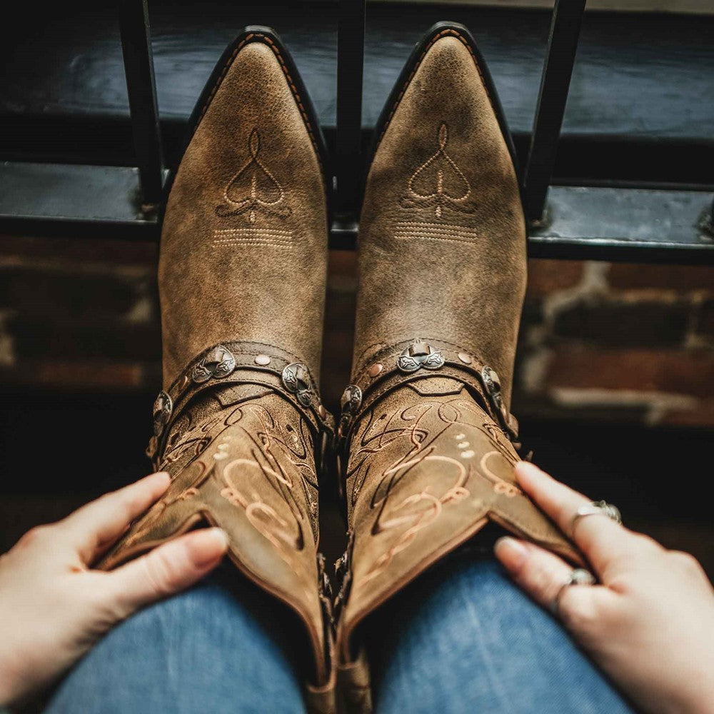 Durango Crush Heartbreaker Mid Boot