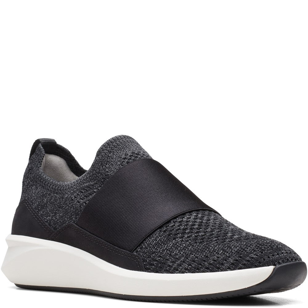 Clarks Un Rio Knit Shoes