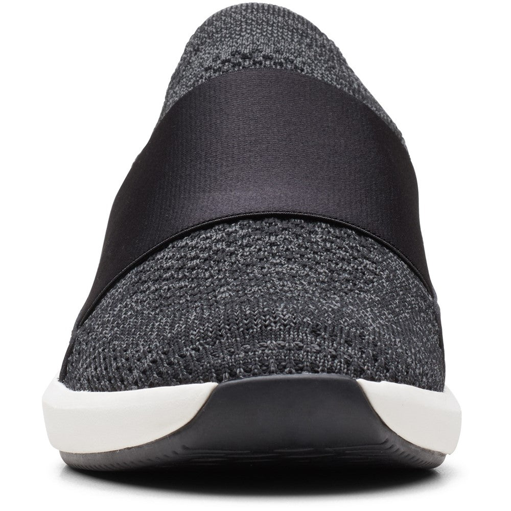 Clarks Un Rio Knit Shoes