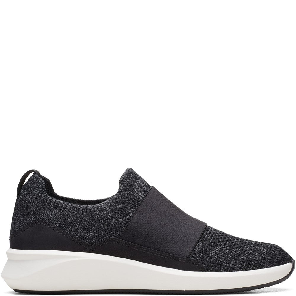 Clarks Un Rio Knit Shoes