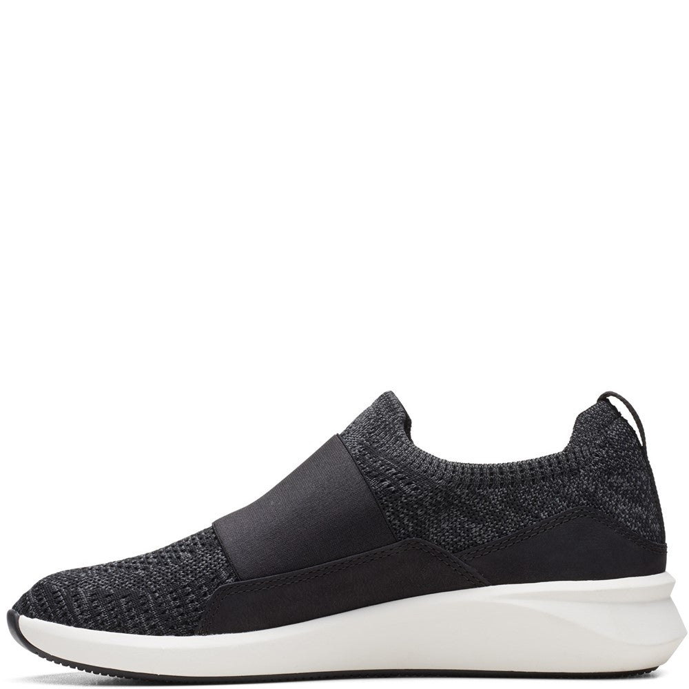 Clarks Un Rio Knit Shoes