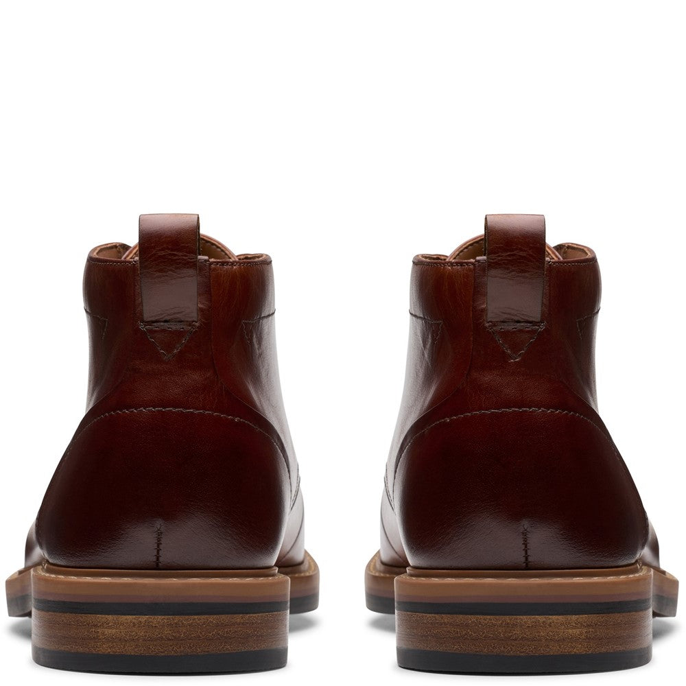 Clarks Aldwin Chukka Mid Boots