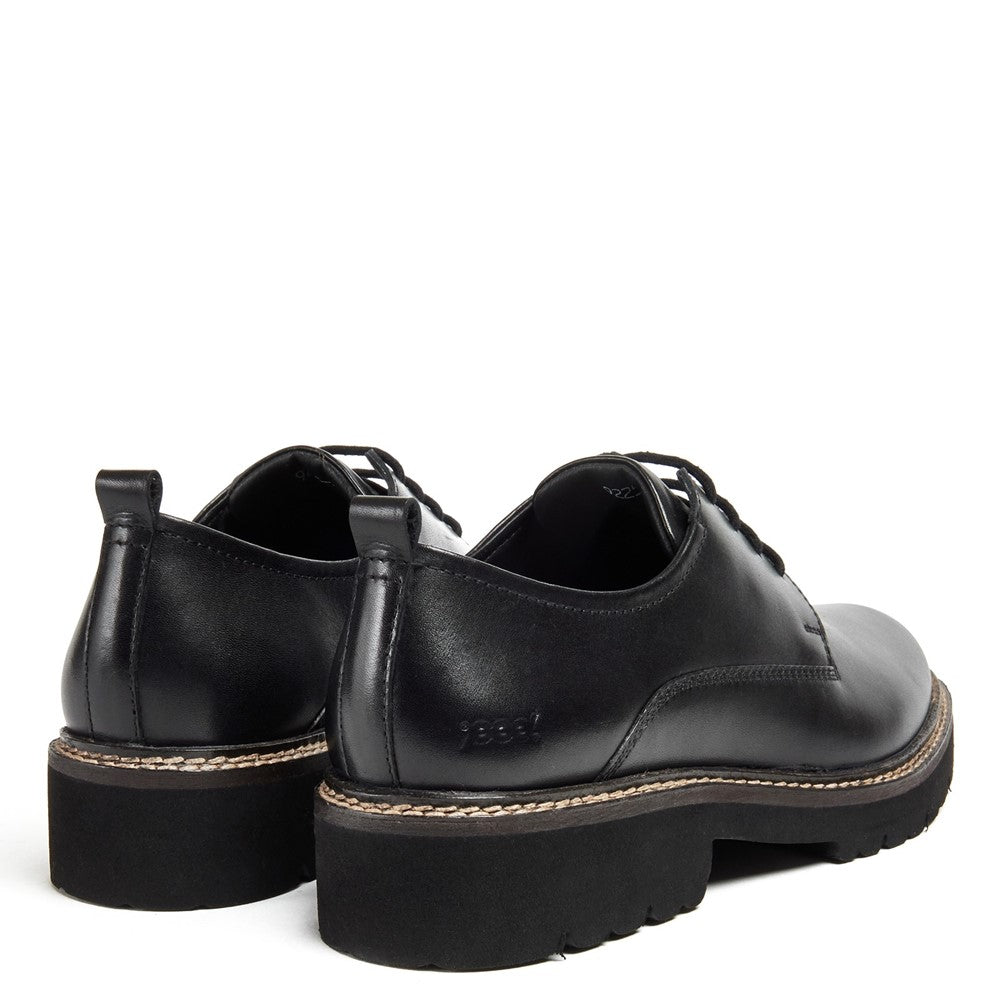 Pod Kris Shoe