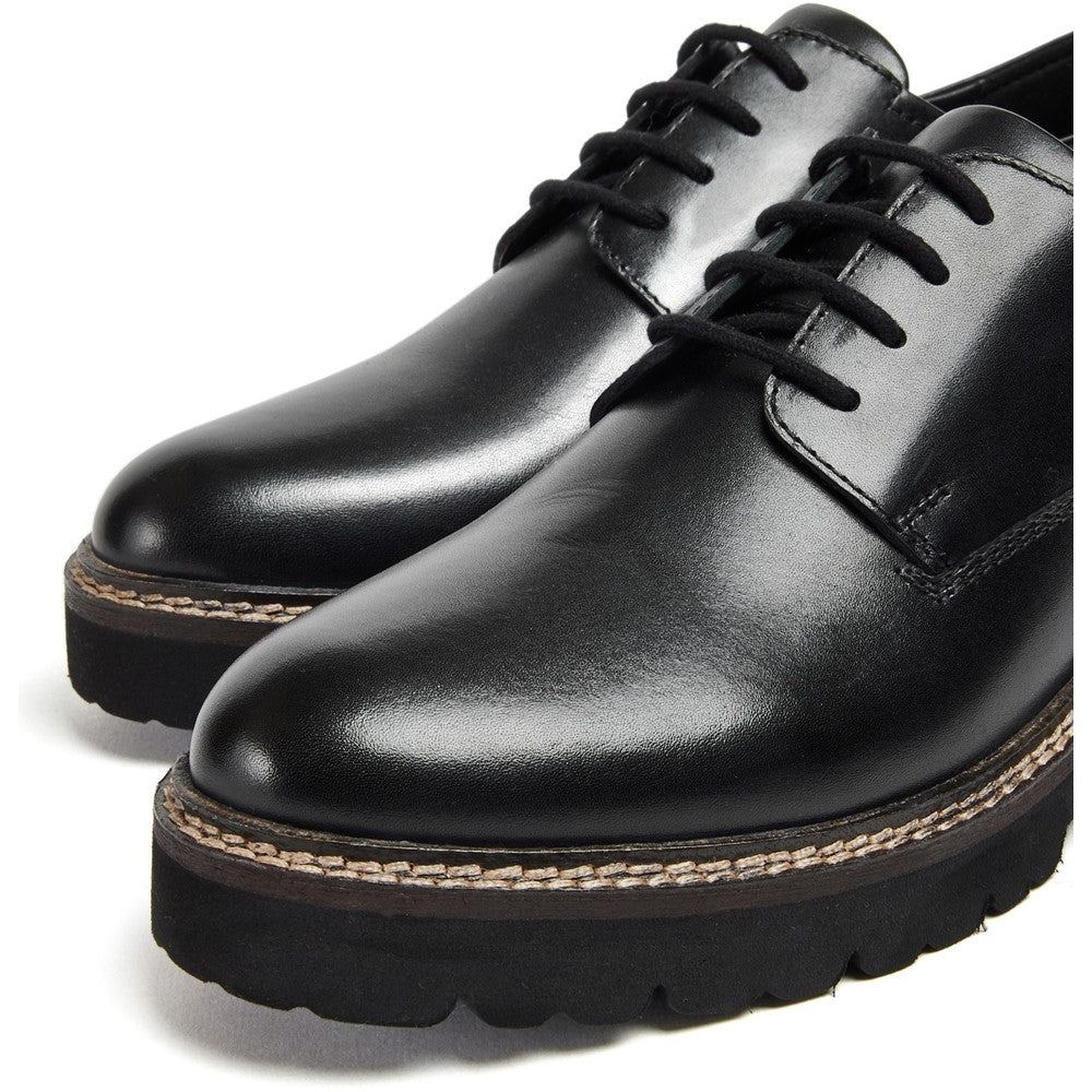 Pod Kris Shoe
