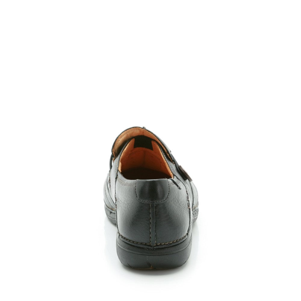 Clarks Un Loop Slip On Shoe